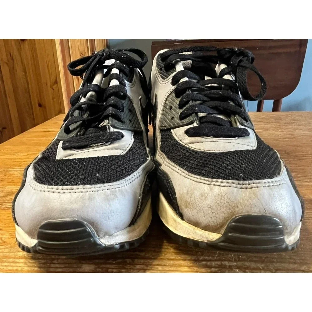 Nike Air Max 90 Black Wolf Grey 537384-053 Men's Size 10